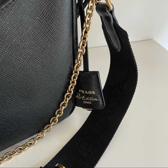 Prada Re-Edition 2005 Saffiano - Picture 7 of 12